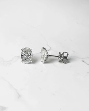 Premium Oval Diamond Stud Earrings: Refined Modern Luxury